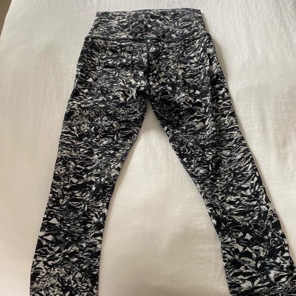 Lulu Leggings - Picture 1 of 2